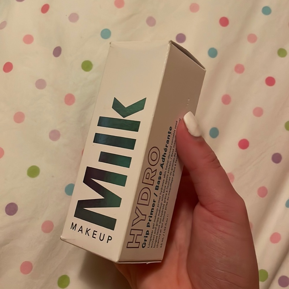 Milk hydro grip primer